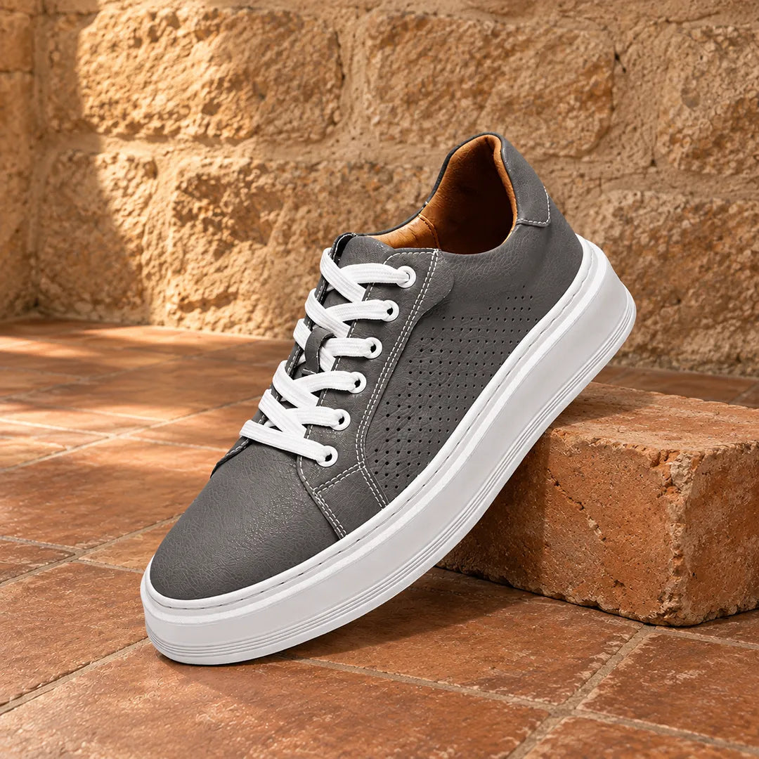 Casual Low-Top Sneakers