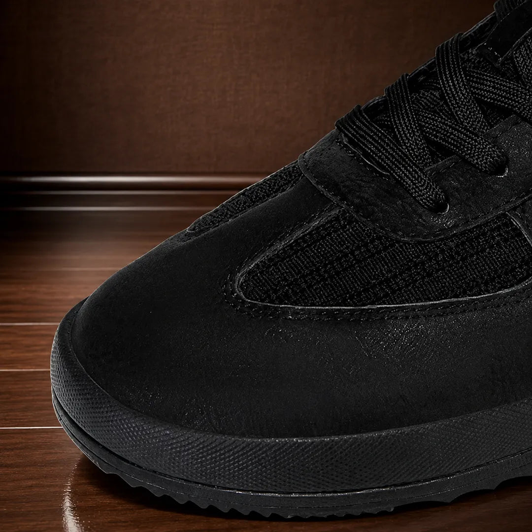 Light Mesh Sneakers
